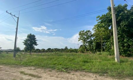 ขายที่ดิน - ขายที่ดินลำพูน ใกล้เมืองลำพูน แปลงมุมติดลำเหมือง ติดถนนในซอย