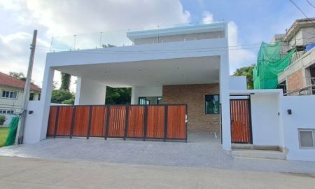 ขายบ้าน - ขายด่วน Pool villa ป่าแดด บ้านดอนชัย ต.ป่าแดด อ.เมืองเชียงใหม่ อากาศดีรายล้อมด้วยต้นไม้ใหญ่