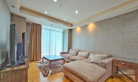 ขายคอนโด - ขายคอนโด Urbana Sathorn 1 Bed ชั้นสูง ห้องมุม ติดถ.สาทร 65 ตร.ม. ใกล้ BTS ช่องนนทรี