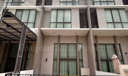 ขายทาวน์เฮาส์ - ทาวน์โฮม Duplex ใหม่ 3.5 ชั้น PATIO พัฒนาการ พระราม 9 ตกแต่งสวย