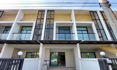 ทาวน์เฮาส์ - ขายทาวน์โฮม 2 ชั้น เมอริท เพลส ดอนเมือง ใกล้สนามบินดอนเมือง