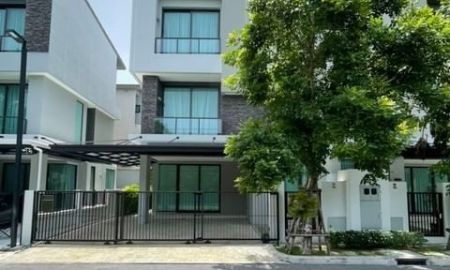 ขายบ้าน - ขายบ้าน 3 ชั้น Super Luxury Villa โครงการ บ้านกลางเมือง คลาสเซ่ เอกมัย-รามอินทรา