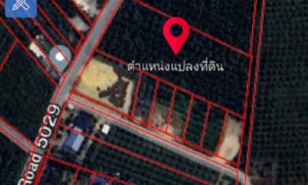 ขายที่ดิน - ที่ดิน พร้อม สวนมะพร้าว สนใจสามารถสอบถามได้เลยครับ คุณโอ๊ต