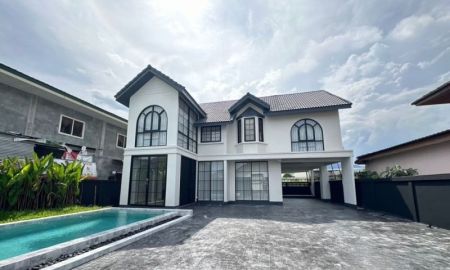 ขายบ้าน - Pool villa ขายพร้อมผู้เช่า 13 ล. 75 ตรว. 5 นอน 5 น้ำ โซนป่าตัน อ.เมือง วิวดอยสุเทพ ตกแต่งสวย เฟอร์นิเจอร์ครบ ทำเลดี เดินทางสะดวก