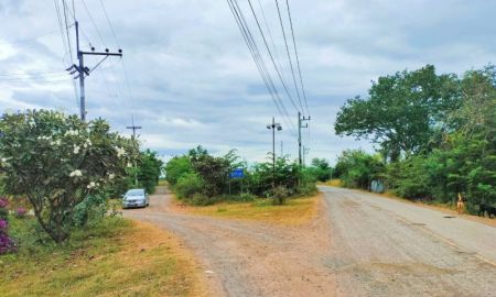 ขายที่ดิน - ที่ดินราคาถูกนครราชสีมา บ้านหนองหญ้าขาว ต.ปักธงชัยเหนือ อ.ปักธงชัย 3-3-41 ไร่ เหมาะทำบ้านสวน ดินดี น้ำดี เช่นทุเรียน ฝรั่ง กล้วย มะม่วง ขนุน ม
