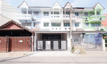 ขายทาวน์เฮาส์ - ขายแล้วค่ะ] ทาวน์โฮม 3 ชั้น ติดถนน นวมินทร์ 155 ขนาด 24.4 ตร.ว. 4นอน 5น้ำ หน้ากว้าง 5 เมตร เล่นระดับ ฟังชั่นดีเยี่ยม พร้อมเข้าอยู่ [นวมินทร์155]