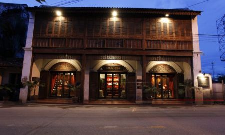 ขายที่ดิน - ที่ดินพร้อมสิ่งปลูกสร้าง เป็น Shop House สไตล์จีน โปรตุเกส ถนนเจริญราษฎร์ ย่านวัดเกต เมืองเชียงใหม่