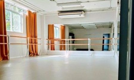 ให้เช่าอาคารพาณิชย์ / สำนักงาน - Space for rent as Yoga room ให้เช่าพื้นที่ ห้องโยคะ 83 sqm. Ekamai 22