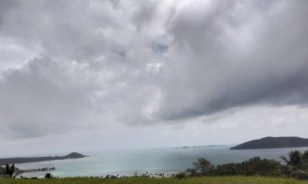 ขายที่ดิน - ขายที่ดินเปล่าแปลงสวยติดทะเล สมุย สุราษฎร์ธานี พื้นที่ 24 ไร่ มีหน้าหาดส่วนตัว ติด ทะเล 100 กว่า เมตร เห็นทะ เล 180องค์ศา