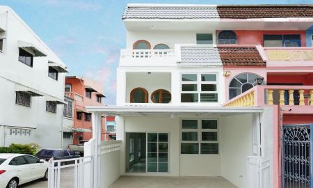 ขายทาวน์เฮาส์ - บ้านสวย หลังมุม รีโนเวทใหม่ สไตล์มินิมอล #หมู่บ้านเพชรประทาน เพชรเกษม 51 บางแค ทาวน์เฮ้าส์ 3 ชั้น ใกล้เดอะมอลล์ บางแค
