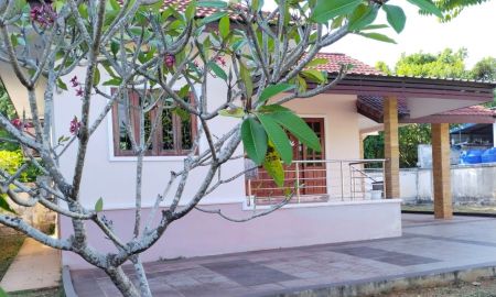 ให้เช่าบ้าน - บ้านพร้อมเฟอร์ แบบ2 ห้องนอน มีสวน แอร์ ที่กระบี่ ซ.59 ปากน้ำ กระบี่