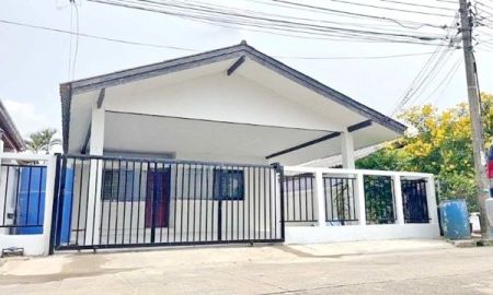 ให้เช่าบ้าน - Heathfield Inter Sch. 2.9กม. RAIS 3กม. บ้านเดี่ยวให้เช่า 4นอน 62 ตรว. 242 ตรม. สัมมากรเพลส500ม. ถนนรามคำแหง106-114 2น้ำ 3ที่จอดรถ