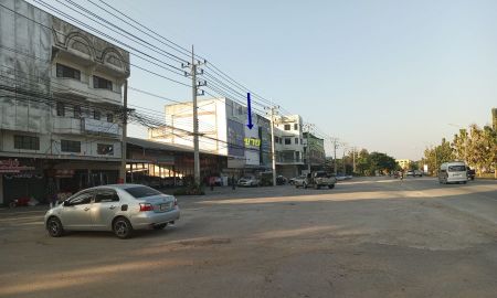 ขายอาคารพาณิชย์ / สำนักงาน - ขายอาคารพาณิชย์3ชั้นครึ่ง.ติดถนนพหลโยธิน.ทำเลดี.