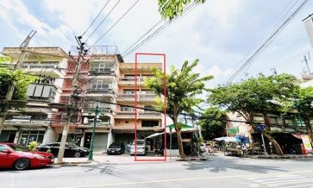 ขายอาคารพาณิชย์ / สำนักงาน - ขายตึกแถว 4 ชั้น ซอยเทอดไท11 บางกอกใหญ่ พื้นที่ 21 ตรว. ติดถนนใหญ่ เยื้องกับสนง.เขตธนบุรี