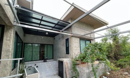 ขายบ้าน - ขายบ้านเดี่ยว 1 ชั้น ทรงโมเดิร์น 400 ตรว 2 นอน มีสระว่ายน้ำ แถมโซล่าเซลล์ 5.5kW ตำบลบ้านกลับ อำเภอหนองโดน จังหวัดสระบุรี