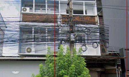 ให้เช่าอาคารพาณิชย์ / สำนักงาน - เซ็นทรัล ฉะเชิงเทรา 2.8 กม. ขาย-เช่าอาคารพาณิชย์ 3.5 ชั้น ปรับปรุง ทาสีใหม่ 25 ตร.วา.305 ตร.ม.3 นอน 2 น้ำ ทำเลดี ติดถนน แม่น้ำบางปะกง