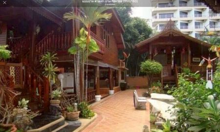 ขายบ้าน - ขาย บ้านพร้อมที่ดิน หมู่บ้านรอยัล ปาร์ควิลเลจพัทยา เนื้อที่ 200ตรว. ไม้สัก2หลัง (ใหญ่,เล็ก)3ห้องนอน 3ห้องน้ำ ถนนเทพประสิทธิ์ จอมเทียนพัทยา จ.ชลบุรี