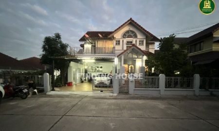 ขายบ้าน - ขายบ้าน หมู่บ้านเทอเรสฮิลล์ ศรีราชา พื้นที่ 76 ตร.วา 4 นอน 4 น้ำ ทำเลดี บ้านหลังมุม
