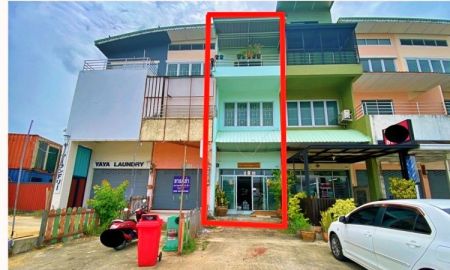 อาคารพาณิชย์ / สำนักงาน - ด่วน! อาคารพาณิชย์ 3.5 ชั้น ทำเลทองต้นซอยบางบัวทอง ใกล้ถนนใหญ่-สถานีรถไฟฟ้า ราคาพิเศษเพียง 4.6 ล้าน!