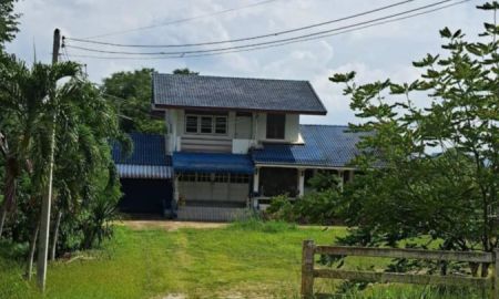 ขายที่ดิน - ที่ดินปากช่องพร้อมบ้าน 2.5 ไร่ ในตัวเมืองถนนเทศบาล 5 หลังโรงพยาบาลปากช่อง ทางไปบ้านไร่ทอสี โรงเรียนปัญญาประทีป ทำกิจการร้านอาหารค้าขายได้ ใกล้ตลาด