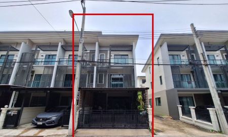 ขายทาวน์เฮาส์ - ขายด่วน หมู่บ้าน Town Avenue Merge รัตนาธิเบศร์(หลังมุม) เนื้อที่ 20.4 ตารางวา พื้นที่ใช้สอย 180 ตารางเมตร 3ห้องนอน 3ห้องน้ำ 1ห้องนั่งเล่น/รับแข
