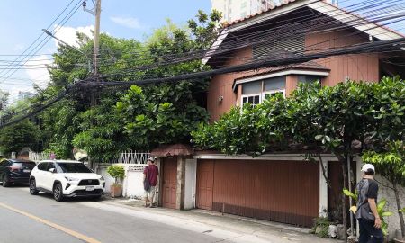 ขายบ้าน - บ้านเดี่ยวเนื้อที่ 446 ตรว. ใจกลางเมือง เหมาะสำหรับลงทุน