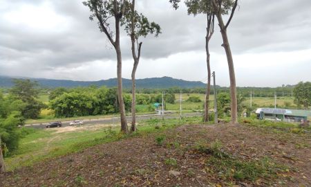 ขายที่ดิน - ขายที่ดินโฉนดเนื้อที่ 297 ตรว. อยู่บนเนินเขา เห็นวิวเขา