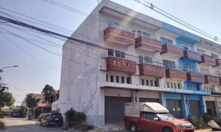 อาคารพาณิชย์ / สำนักงาน - ขายและให้เช่าอาคารพาณิชย์ ซอยบรมราชชนนี 121 เนื้อที่ 20 ตร.ว. ทำเลดี เชื่อมต่อถนนหลายเส้น