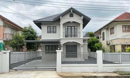 ขายบ้าน - บ้านเดี่ยว 2 ชั้น พร้อมอยู่ รีโนเวทใหม่ อยู่แล้วเฮงค้าขายดี ปังๆ แน่นอน