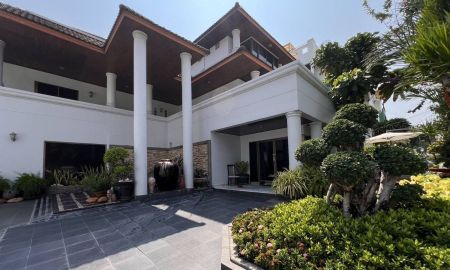 ขายบ้าน - บ้านโครงการทาวน์อินทาวน์ สวยหรูดูแพง 147 ตรว จัดสวนในบ้าน จอดรถได้ 6 คัน ทำออฟิศ สำนักงาน ร้านสปา คาเฟ่