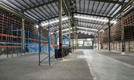 ให้เช่าโรงงาน / โกดัง - ให้เช่าโกดังพร้อมสำนักงาน ซอยวิภาวดีรังสิต 64 ใกล้ สนามบินดอนเมือง พื้นที่โกดัง 2300 ตารางเมตร