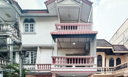 ขายทาวน์เฮาส์ - ขายทาวน์โฮม3ชั้น 28.2ตรว. ม.อิ่มอัมพร1 ซ.พาณิชยการธนบุรี9แยก9 สวยเฟอร์บิ้วท์ ใกล้MRTจรัญ13