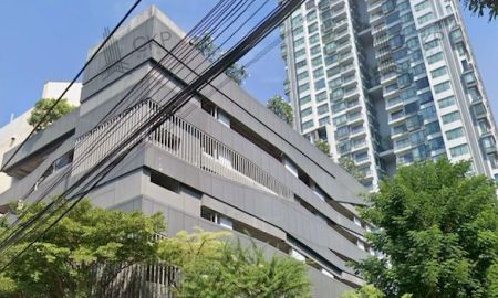 ขายคอนโด - คอนโด ริทึ่ม สุขุมวิท 42 ติดรถไฟฟ้า BTS เอกมัย มีผู้เช่าอยู่ ใกล้เกทเวย์ เอกมัย เดินทางสะดวก มีห้างสรรพสินค้าหลายแห่ง