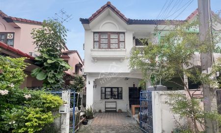 ขายทาวน์เฮาส์ - เกร็ดแก้วการ์เด้น 2 ปากเกร็ด แปลงมุม ทำเลดี ติดถนนใหญ่ ใกล้เมเจอร์ ฮอลลีวูด ปากเกร็ด