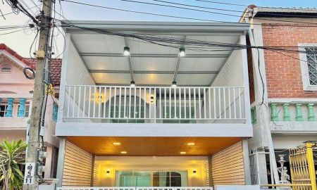 ขายทาวน์เฮาส์ - ขายทาวน์โฮม 2 ชั้น 17 ตร.ว หมู่บ้านพรทิพย์ ซ.บางศรีเมือง 37 (เยื้องตลาดสดบางศรีเมือง) รีโนเวทใหม่พร้อมอยู่
