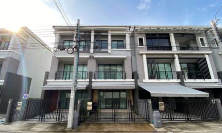 ขายทาวน์เฮาส์ - ขายทาวน์โฮม 3 ชั้น หมู่บ้านบ้านกลางเมืองสุขสวัสดิ์ ใจกลางเมือง เฟอร์นิเจอร์ครบครันพร้อมอยู่ ใกล้เซ็นทรัลพระราม 3