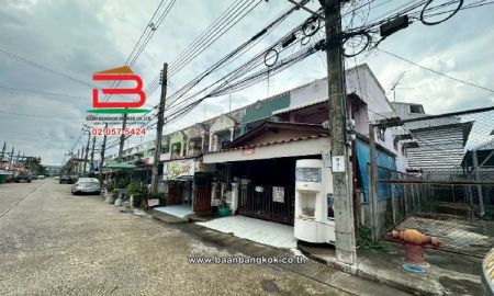 ขายทาวน์เฮาส์ - ทาวน์เฮาส์ หมู่บ้าน ทองสถิตย์วิลล่า 6 เนื้อที่ 23.8 ตร.ว ซอยสายไหม 78 แขวงสายไหม เขตบางเขน กรุงเทพมหานคร