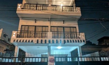 ให้เช่าบ้าน - ให้เช่าโฮมออฟฟิศย่านบางจาก พื้นที่ใช้สอย 500 ตรม. ใกล้ BTS บางจาก ซอยสุขุมวิท 62 เขตพระโขนง กรุงเทพ รีโนเวทตกแต่งอย่างดีพร้อมเฟอร์นิเจอร์