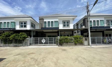 ขายบ้าน - ขายบ้านแฝด หมู่บ้านรัชชาโกลด์ พระราม 5 เนื้อที่ 36.8 ตร.ว. บ้านสวย พร้อมอยู่