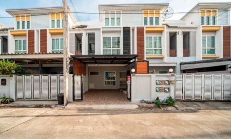ขายทาวน์เฮาส์ - ขายทาวน์โฮม 2 ชั้น 2 ห้องนอน ต่อเติมครัว โครงการแอทโฮม ย่านถนนรามอินทรา กม.8 ใกล้สถานีรถไฟฟ้าสายสีชมพูสถานีคู้บอน