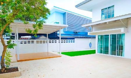 ให้เช่าบ้าน - รร.นานาชาติ RAIS 1.5กม. MRTศรีบูรพา 2กม. ม.นิด้า 1.5กม.ให้เช่าบ้าน 2 ชั้น ใหญ่ 85 ตร.วา.340 ตร.ม. เพื่อนบ้านดี 3-4นอน 2 น้ำ