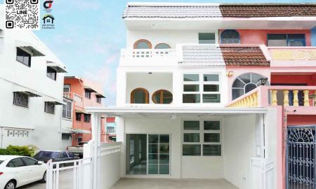 ขายทาวน์เฮาส์ - ใหม่หมู่บ้าน เพชรประทาน ซอยเพรชเกษม 51 ถนนเพชรเกษม