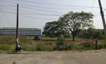ขายที่ดิน - ที่ดินเชียงใหม่ ต.หนองผึ้ง อ.สารภี ที่ดินอยู่ห่างจากซุ้มประตูหมู่บ้าน ลานนาธานี 200 เมตร ติดถนนคอนกรีต ทางซ้าย