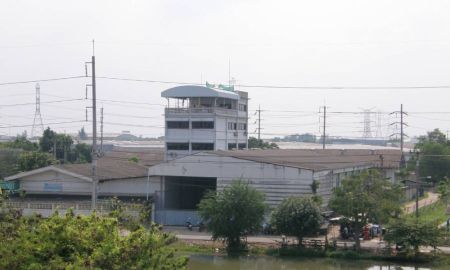 ขายที่ดิน - ขาย ที่ดิน 1ไร่ หน้ากว้าง 40เมตร ลึก 40 เมตร พร้อมตึก 5ชั้น2 คูหา +หัองเย็น 3 หลัง