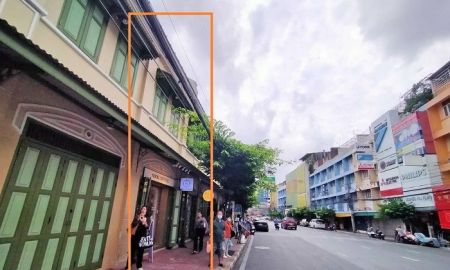 ให้เช่าอาคารพาณิชย์ / สำนักงาน - เช่าอาคารพาณิชย์ 2 ชั้นครึ่ง ติดถนนเยาวราช หน้าป้ายรถเมล์ ราคาถูก