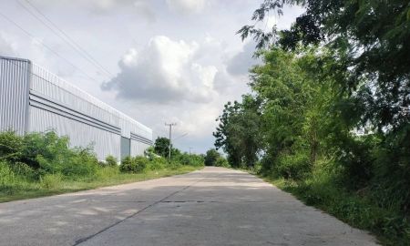 ขายที่ดิน - ขายที่ดินเมืองนครราชสีมา ต.สูงเนิน อ.สูงเนิน โคราช 8 ไร่กว่า ๆ ผังสีม่วง ราคาถูก นวนคร-นครราชสีมา