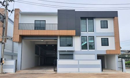 โรงงาน / โกดัง - ขายโรงงานและให้เช่าโรงงานพร้อมออฟฟิศ พื้นที่สีม่วงแท้ ขอใบรง.4ได้ มือหนึ่ง พื้นที่ 810 ตรม. ตำบลแคราย สมุทรสาคร ถนนเศรษฐกิจ ใกล้ถ.พุทธสาครและบางบอน5