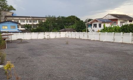 ขายที่ดิน - ขายที่ดินสวยมาก ใจกลางเมือง เนื้อที่ 3 งาน 57 ตรว. พร้อมรั้วคอนกรีต มีน้ำไฟพร้อมปลูกบ้าน