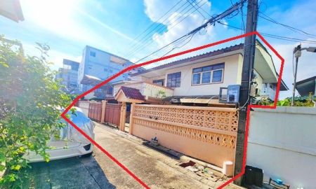 ให้เช่าบ้าน - รัชดา ห้วยขวาง ให้เช่าคฤหาสน์ 2 ชั้น ใกล้7-11 20เมตร 3-4นอน 3ปีมีครั้ง MRTห้วยขวาง 700ม. เหม่งจ๋าย ประชาราษฏร์บำเพ็ญ12-17 2-3แอร์