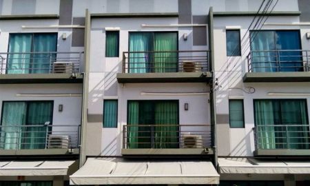 ให้เช่าทาวน์เฮาส์ - ให้เช่าทาวน์โฮม 3 ชั้น บ้านกลางเมือง สุขสวัสดิ์ 37 เฟอร์นิเจอร์และเครื่องใช้ไฟฟ้าครบ พร้อมเข้าอยู่